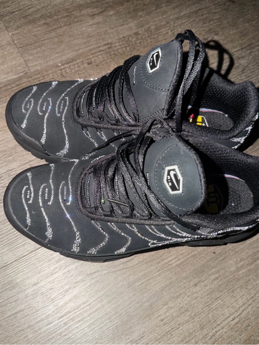 Nike women swavorski x air max Black Sneakers with Silver Wave Details